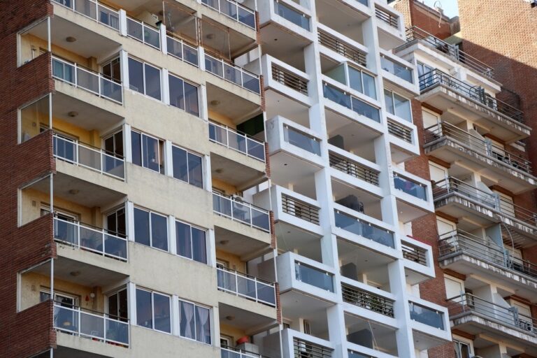 Apartment buildings, affordable housing, housing regulation, Kansas City housing